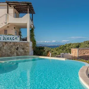 Ea Bianca Aparthotel